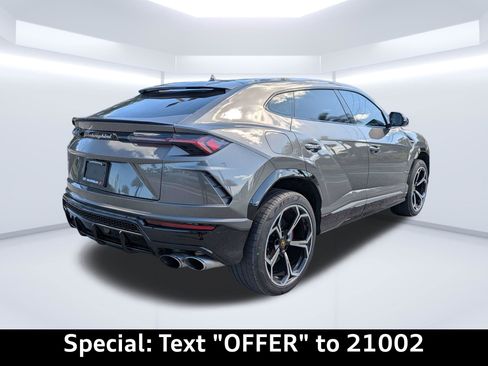 Used 2021 Lamborghini Urus AWD/4WD image 3