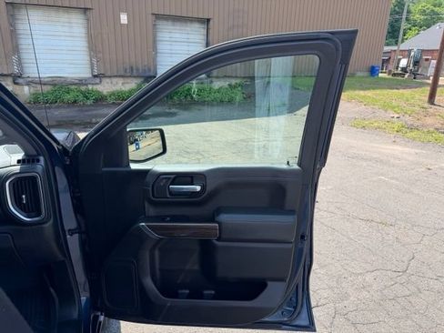 Used 2022 Chevrolet Silverado 1500 RST AWD/4WD image 12