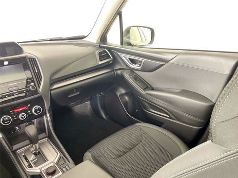 Used 2024 Subaru Forester Premium image 25