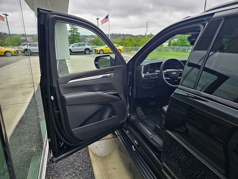 New 2026 Cadillac Escalade Platinum Sport AWD/4WD image 21
