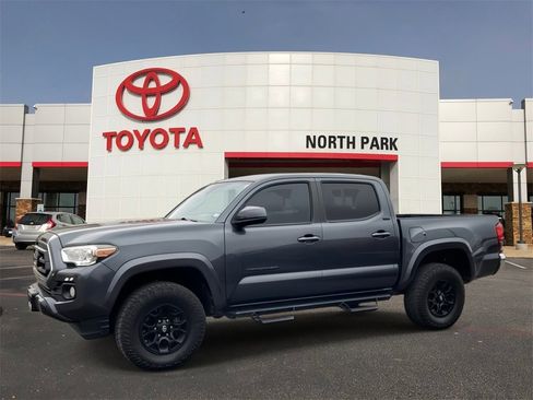 Used 2020 Toyota Tacoma SR5 image 1
