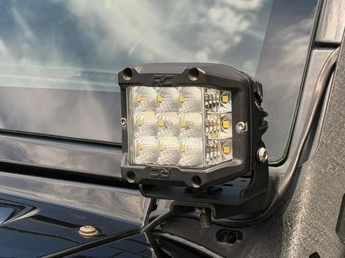 Used 2018 Jeep Wrangler Unlimited Sahara AWD/4WD image 13