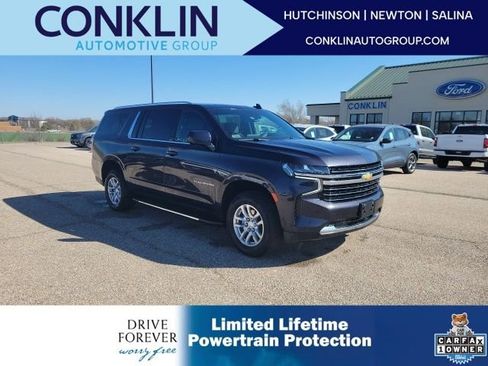 Used 2024 Chevrolet Suburban LT image 1
