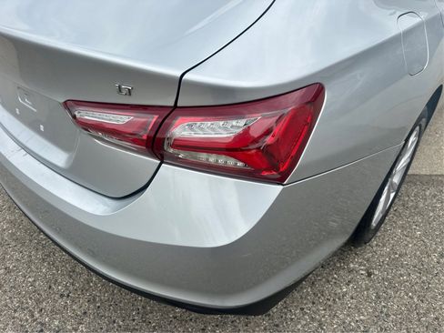 Used 2021 Chevrolet Malibu LT image 24