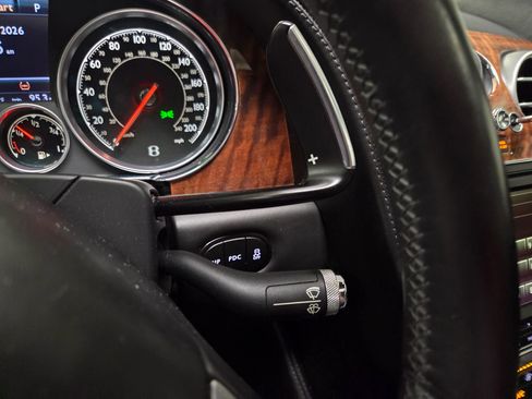 Used 2018 Bentley Flying Spur V8 AWD/4WD image 21
