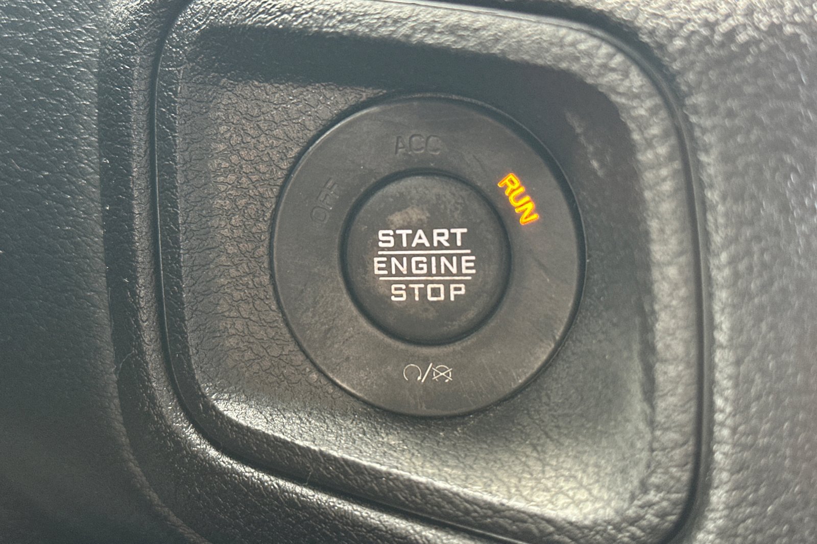 Used 2024 Jeep Wrangler Unlimited AWD/4WD image 28