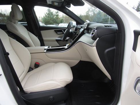 New 2026 Mercedes-Benz GLC 300 4MATIC image 18