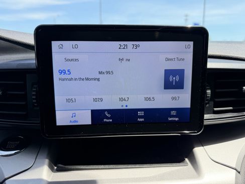 Used 2022 Ford Explorer XLT AWD/4WD image 31