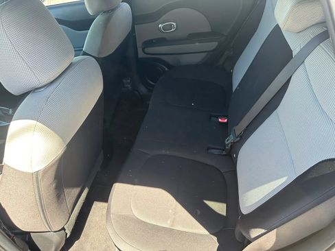 Used 2018 Kia Soul FWD image 25