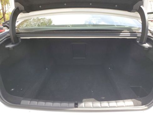 Used 2025 BMW 740i xDrive 740i xDrive image 9