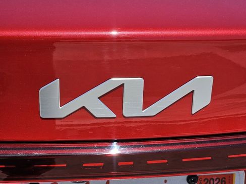 Used 2022 Kia Forte LXS w/ LXS Technology Package FWD image 13