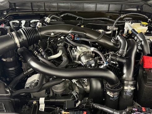 Used 2025 Ford Bronco Raptor AWD/4WD image 36