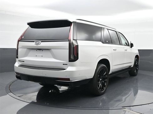 Used 2023 Cadillac Escalade ESV Sport Platinum w/ LPO, ONYX Package image 14