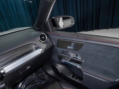 New 2026 Mercedes-Benz GLB 250 4MATIC image 22