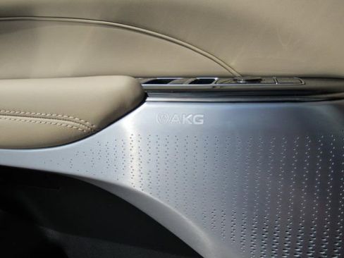 New 2026 Cadillac Lyriq V image 32