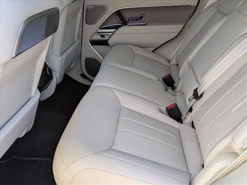 New 2026 Land Rover Range Rover Autobiography AWD/4WD image 17