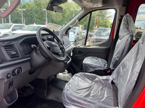 New 2026 Ford Transit 250 148 Medium Roof w/ Load Area Protection Package RWD image 7