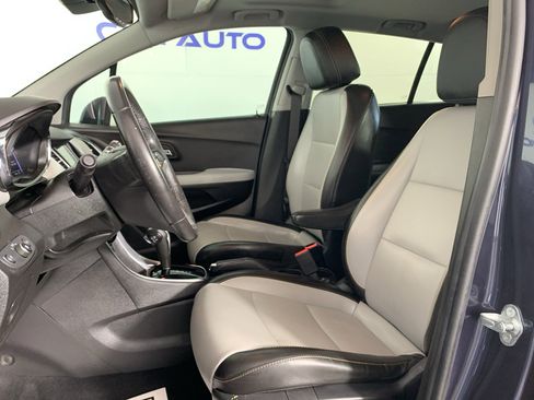 Used 2018 Chevrolet Trax Premier image 16
