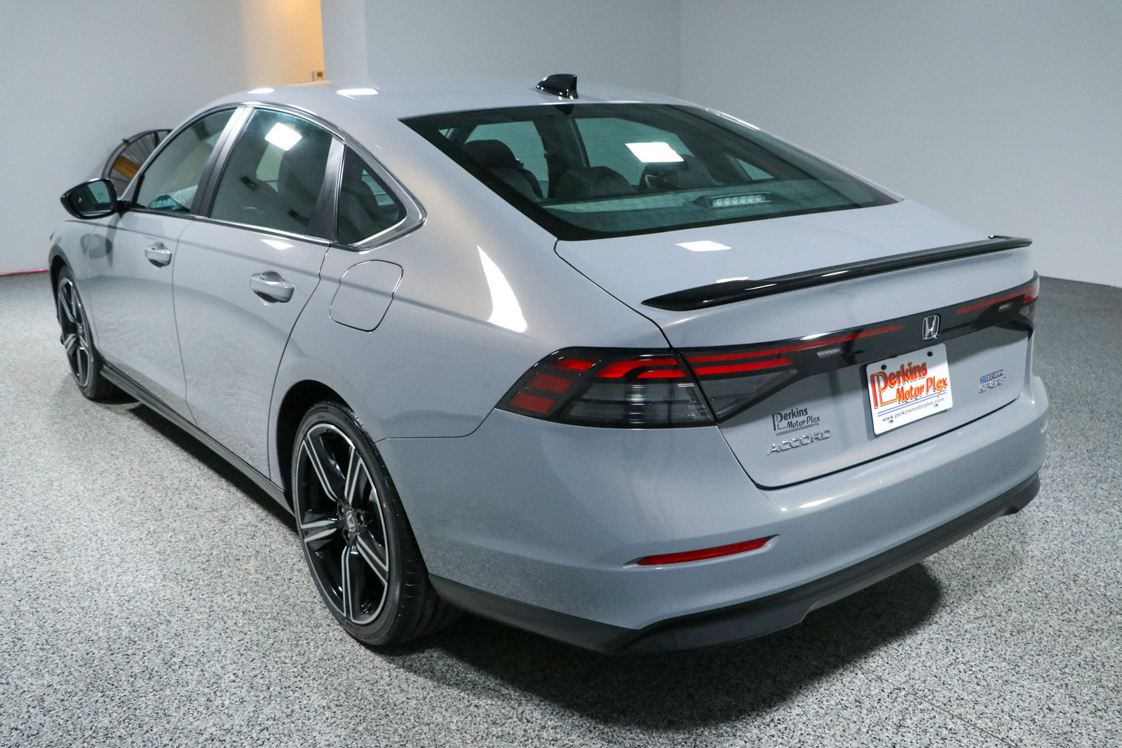 Used 2024 Honda Accord Sport image 9