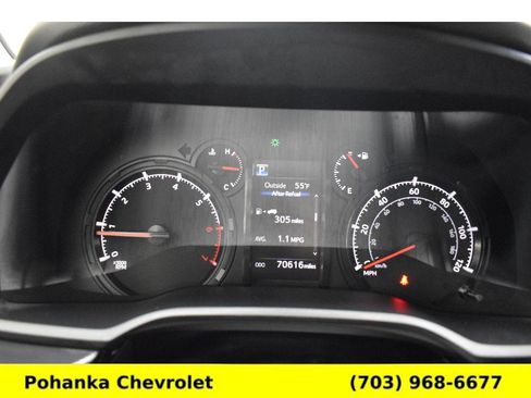 Used 2023 Toyota 4Runner SR5 AWD/4WD image 9