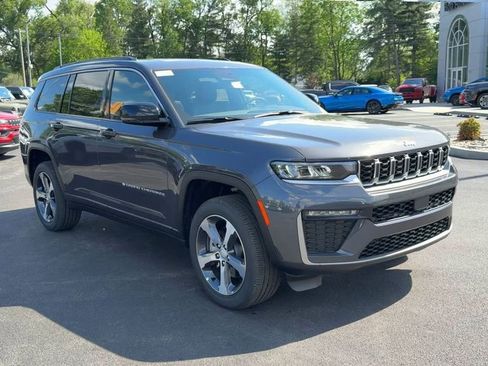 New 2026 Jeep Grand Cherokee L Limited AWD/4WD image 9