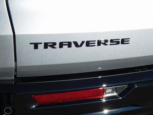 New 2026 Chevrolet Traverse RS w/ LPO, Floor Liner Package image 44