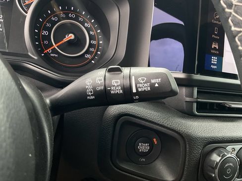 Used 2025 Jeep Wrangler Unlimited Sport AWD/4WD image 31