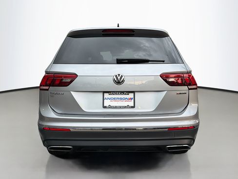 Used 2021 Volkswagen Tiguan SE w/ Panoramic Sunroof Package AWD/4WD image 16