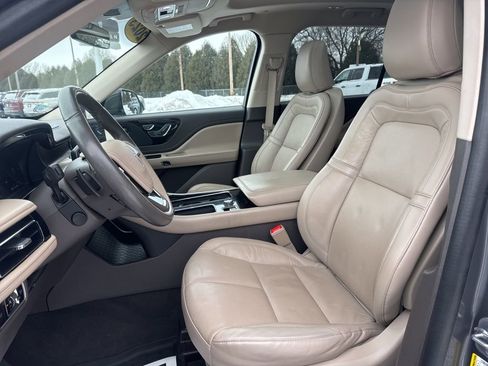 Used 2023 Lincoln Aviator Reserve w/ Equipment Group 201A image 7
