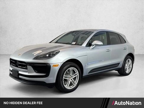 Certified 2026 Porsche Macan AWD/4WD image 1