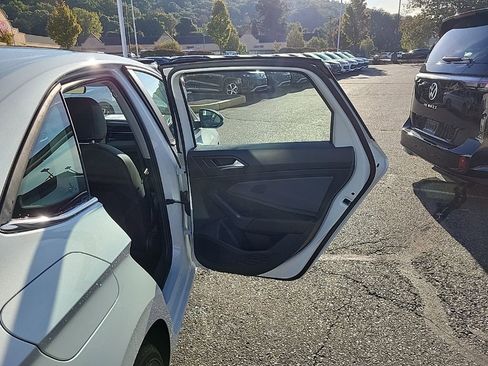 New 2026 Volkswagen Jetta SE image 43