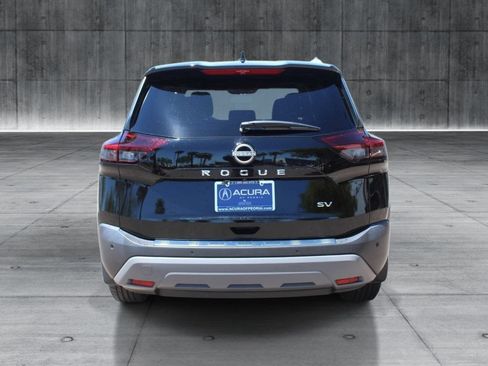 Used 2023 Nissan Rogue SV w/ SV Premium B Package FWD image 5