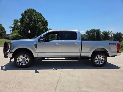 Used 2022 Ford F250 Lariat w/ Chrome Package AWD/4WD image 3