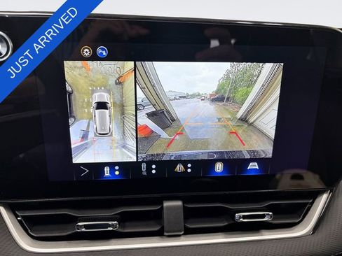 New 2026 Chevrolet Equinox LT FWD image 17