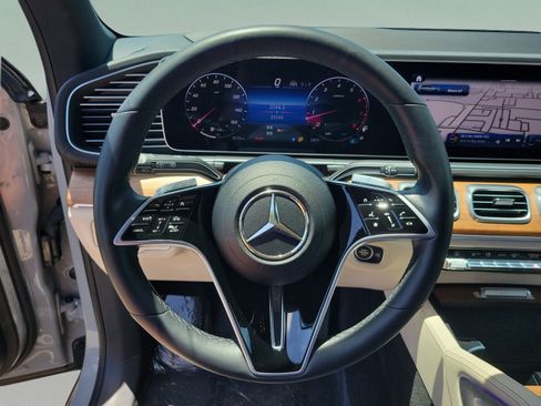 Certified 2025 Mercedes-Benz GLS 450 4MATIC image 24