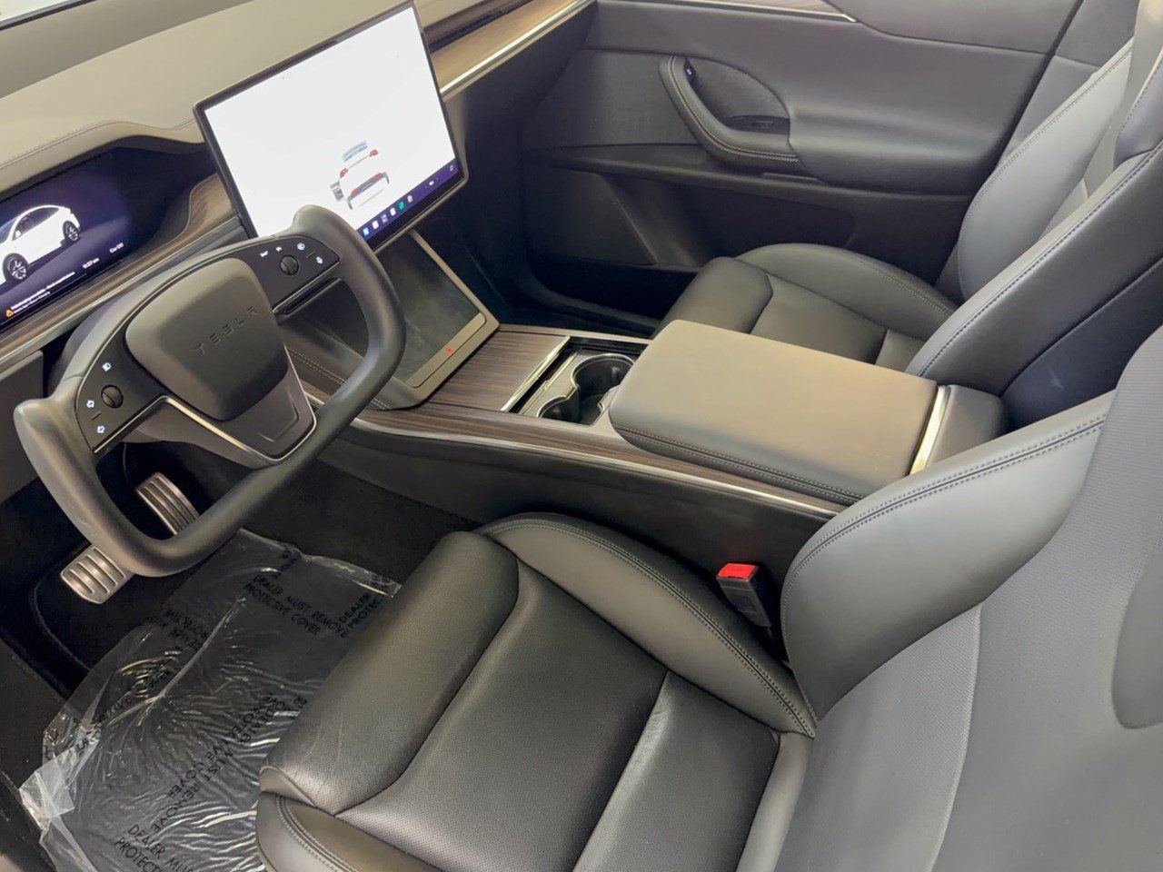 Used 2023 Tesla Model X AWD/4WD image 4