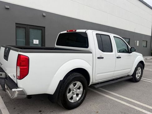 Used 2011 Nissan Frontier SV RWD image 11