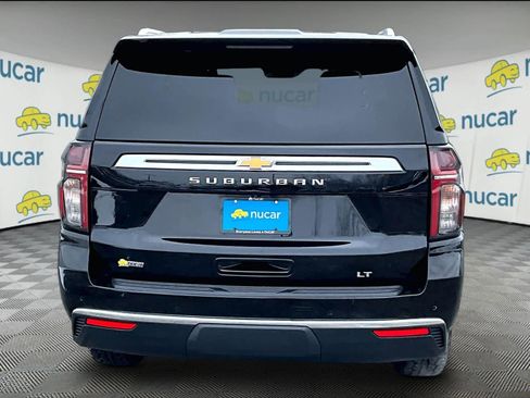 Used 2023 Chevrolet Suburban LT image 5