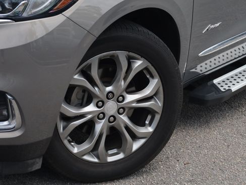 Used 2019 Buick Enclave Avenir w/ Avenir Technology Package AWD/4WD image 27