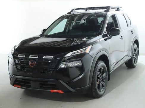 Certified 2023 Nissan Rogue SL w/ SL Premium Package AWD/4WD image 4