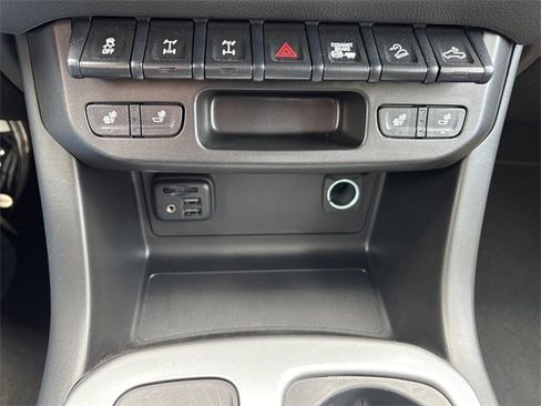 Used 2021 Chevrolet Colorado ZR2 image 22