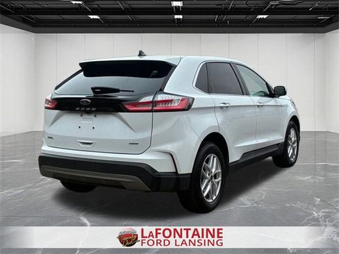 Used 2023 Ford Edge SEL image 5
