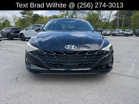 Used 2021 Hyundai Elantra SEL w/ Convenience Package image 2