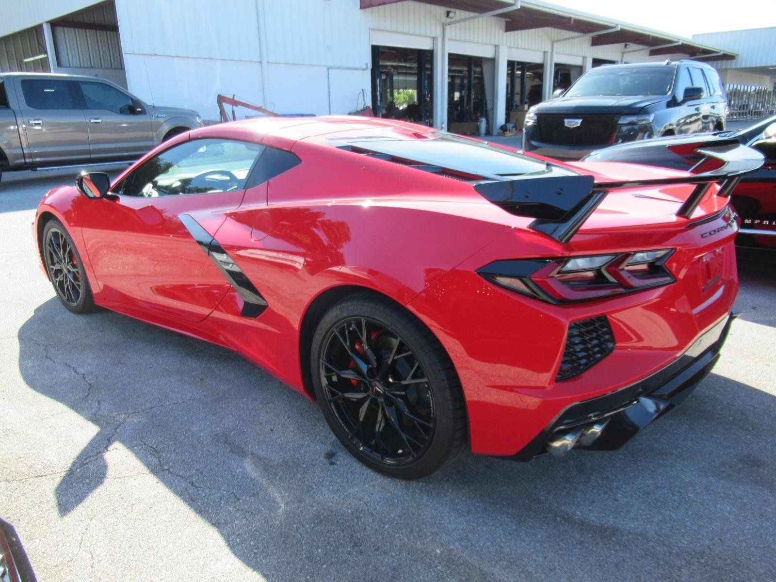 Used 2024 Chevrolet Corvette Stingray Preferred Cpe w/ Stealth Interior Trim Package RWD image 7