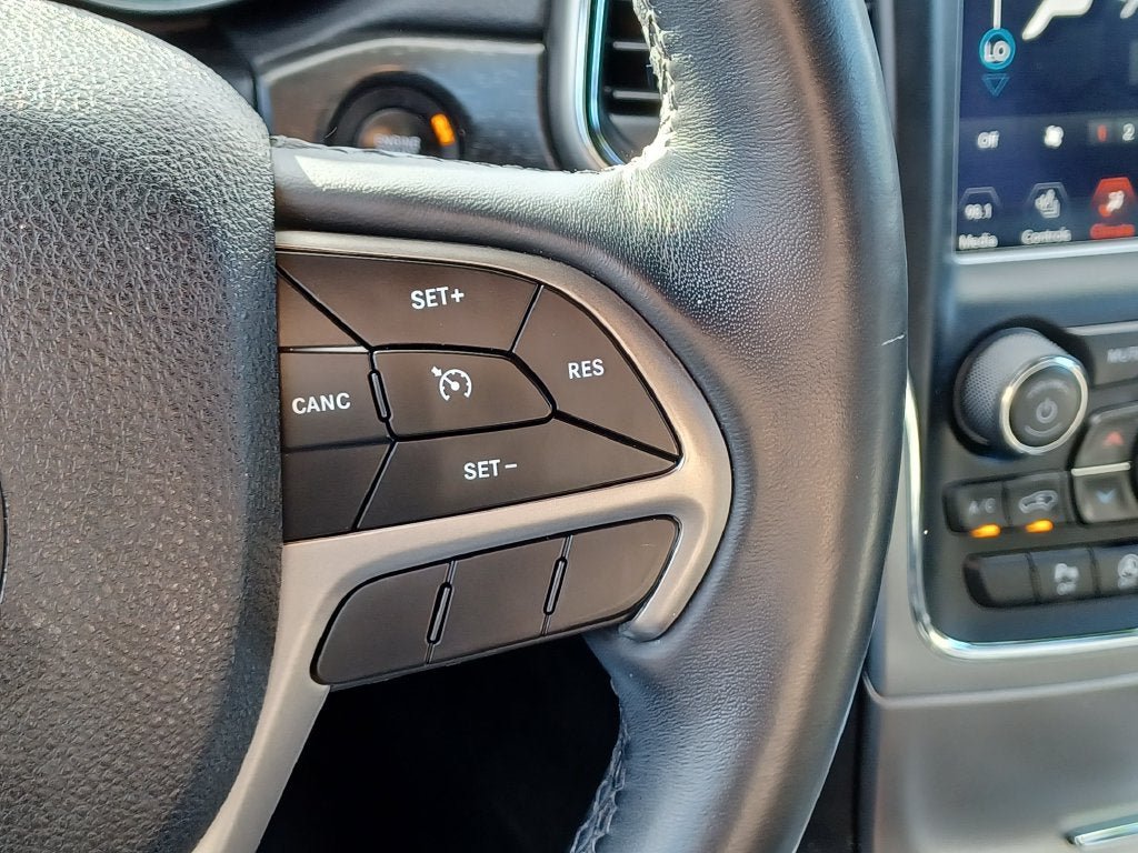 Used 2018 Jeep Grand Cherokee Limited AWD/4WD image 14