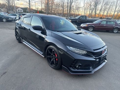 Used 2019 Honda Civic Type R image 11