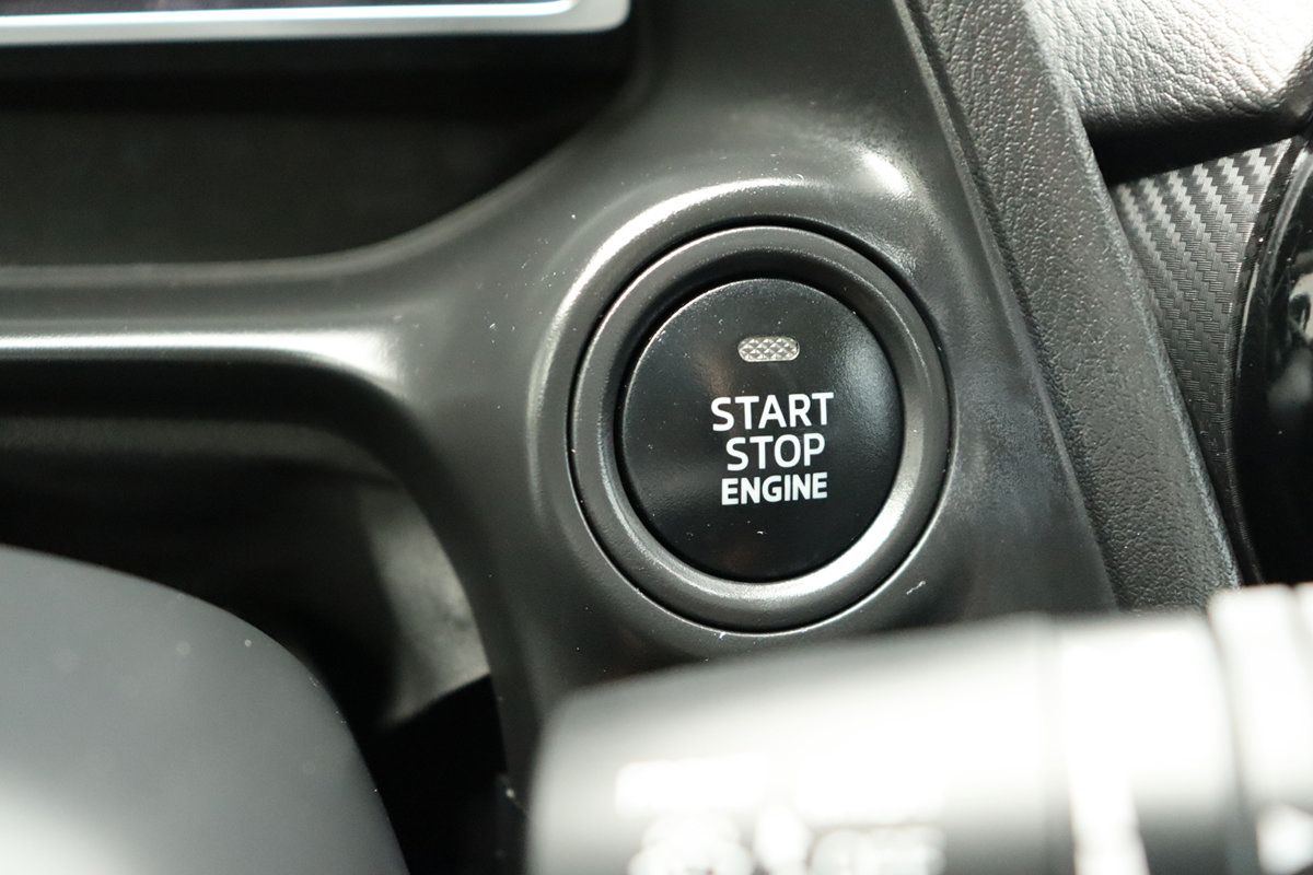 Used 2020 Toyota Yaris XLE FWD image 38