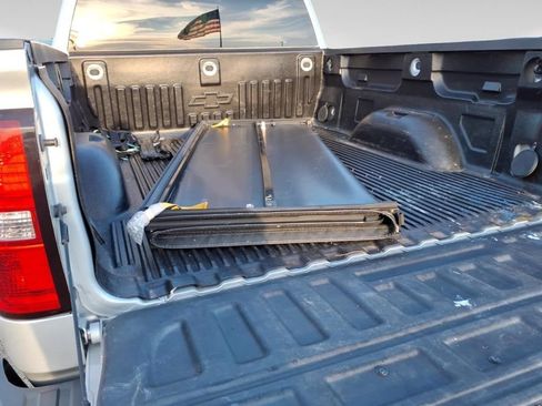 Used 2017 GMC Sierra 1500 SLE w/ SLE Value Package AWD/4WD image 7