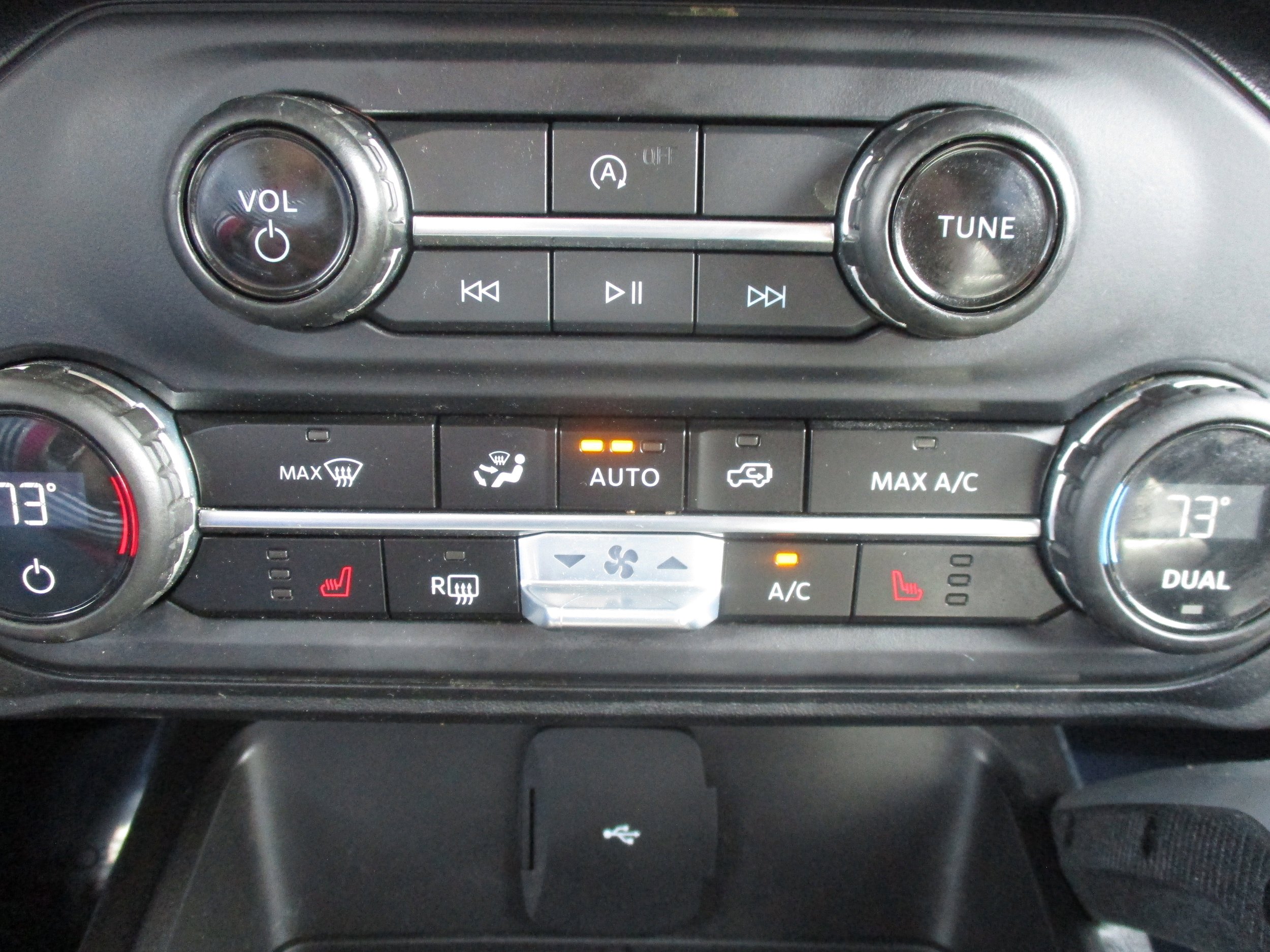 Used 2023 Ford Bronco Big Bend w/ Sasquatch Package AWD/4WD image 30