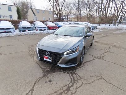 Used 2023 Nissan Altima 2.5 SV